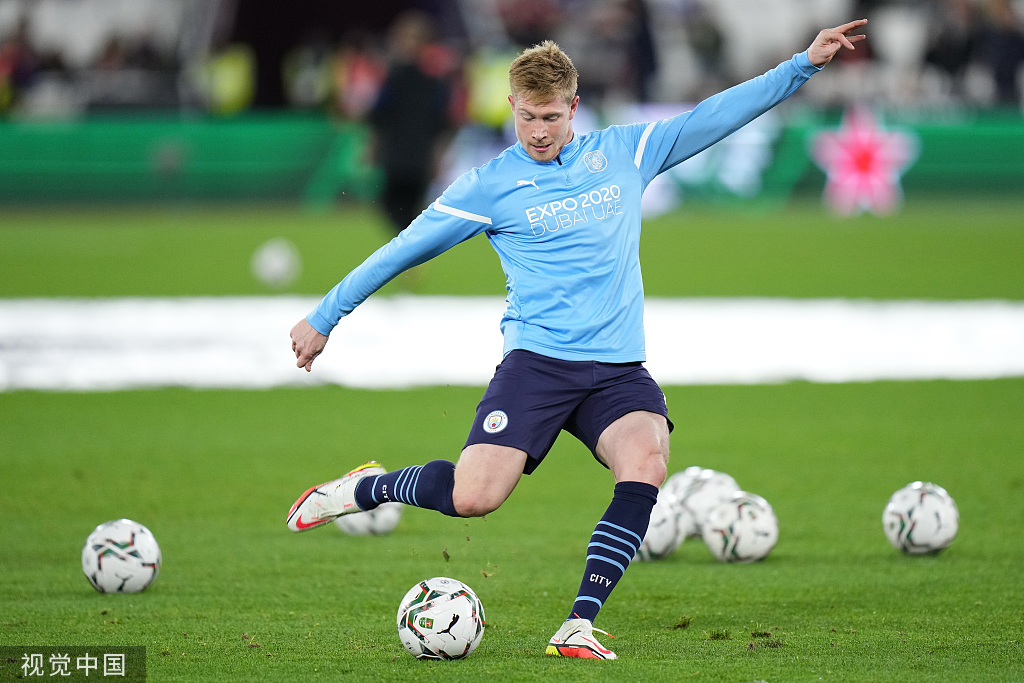 信心十足！广东后场核心大战前帮女友带货 球迷调侃赢球就下单