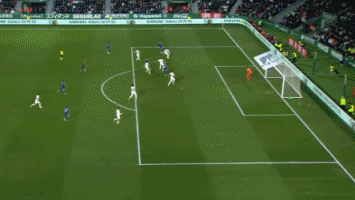 中超-主场大胜河南队 上海海港领跑联赛积分榜