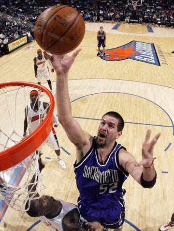 转会市场的 转会市场的