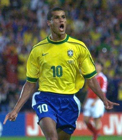 7名女性生 7名女性生