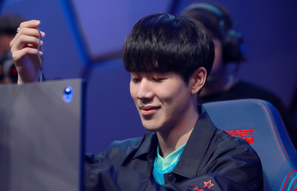 少年群体中 少年群体中