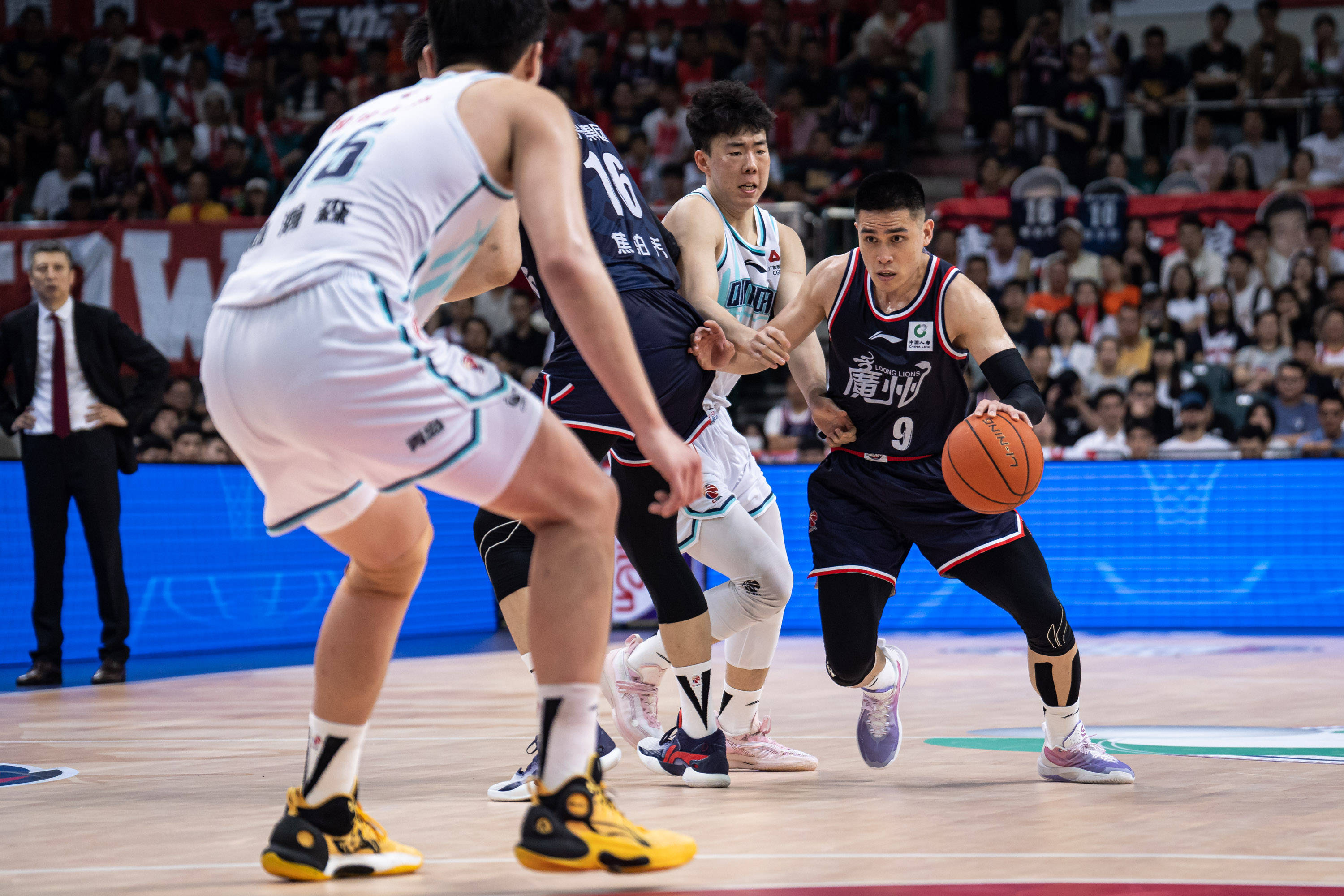 利物浦后卫 利物浦后卫